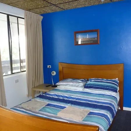 Adelaide Travellers Inn Backpackers Hostel-3